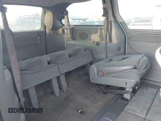 2005 Dodge Caravan SXT with VIN 2D4GP44L55R483006, listed as a IAAI auction lot 42636765 with 307,331 mi miles and . Bid and sale history available at DreamBid. Image 8.