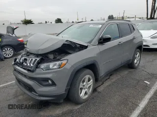 2023 Jeep Compass Latitude with VIN 3C4NJDBN3PT539289, listed as a Copart auction lot 47688865 with 13,500 mi miles and Salvage Title. Bid and sale history available at DreamBid. Image 1.