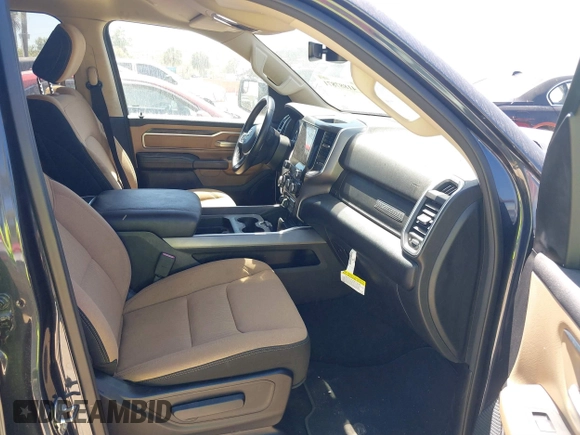 2021 Ram 1500 Lone Star z VIN 1C6RREBT0MN630263, wystawiony jako IAAI lot #41887871 z przebiegiem 52 386 mil mil oraz . Historia ofert i sprzedaży dostępna na DreamBid. Obrazek 5.