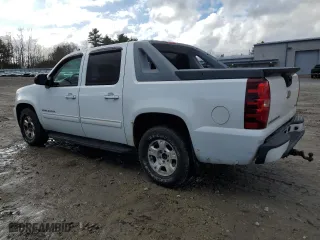 2010 Chevrolet Avalanche LS with VIN 3GNVKEE04AG225547, listed as a Copart auction lot 82215084 with 203,350 mi miles and Clean Title. Bid and sale history available at carsss.com. Image 2.