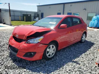 2010 Toyota Matrix z VIN 2T1KU4EE8AC337886, wystawiony jako Copart lot #57044085 z przebiegiem 205 048 mil mil oraz Szkoda całkowita • Salvage title. Historia ofert i sprzedaży dostępna na DreamBid. Obrazek 1.