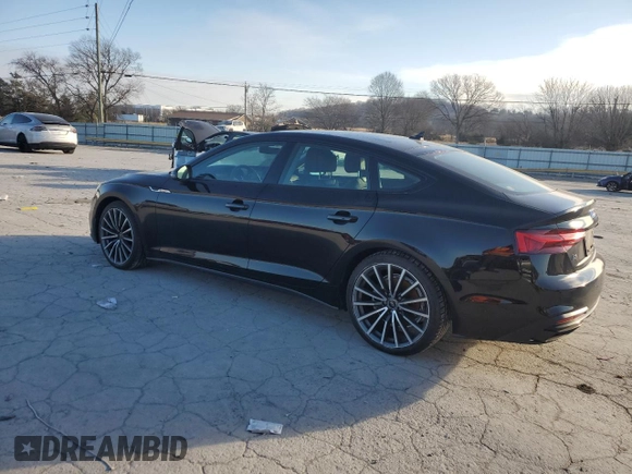 2022 Audi A5 Sportback Premium Plus z VIN WAUCBCF52NA029266, wystawiony jako Copart lot #88552705 z przebiegiem 39 212 mil mil oraz Szkoda całkowita • Salvage title. Historia ofert i sprzedaży dostępna na DreamBid. Obrazek 2.