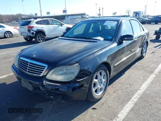 2002 Mercedes-Benz S-Class 4.3L with VIN WDBNG70J72A237700, listed as a IAAI auction lot 41700169 with 153,977 mi miles. Bid and sale history available at carsss.com. Image 2.