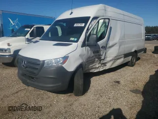 2022 Mercedes-Benz Sprinter with VIN W1Y4EDHY9NT107571, listed as a Copart auction lot 49267305 with 40,059 mi miles and Salvage Title. Bid and sale history available at DreamBid. Image 1.