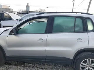 2016 Volkswagen Tiguan SEL with VIN WVGAV7AXXGW534068, listed as a IAAI auction lot 41596440 with 85,022 mi miles and . Bid and sale history available at DreamBid. Image 14.
