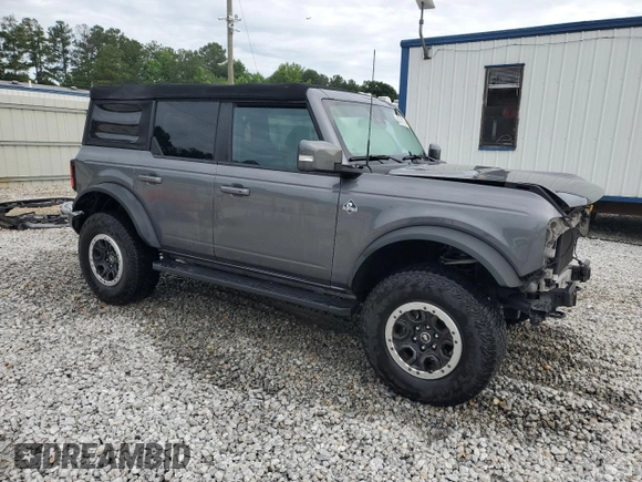 2021 Ford Bronco with VIN 1FMEE5DP2MLA87301, listed as a Copart auction lot 60791335 with 37,296 mi miles and Salvage title. Bid and sale history available at DreamBid. Image 4.