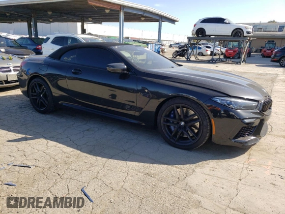2022 BMW M8 Competition z VIN WBSDZ0C01NCJ91249, wystawiony jako Copart lot #49842513 z przebiegiem 6 187 mil mil oraz . Historia ofert i sprzedaży dostępna na DreamBid. Obrazek 4.