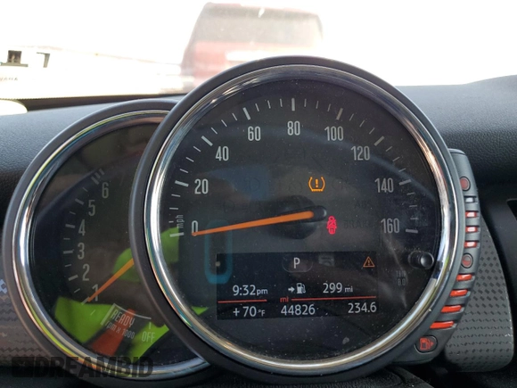2015 MINI Hardtop with VIN WMWXM5C58FT937139, listed as a Copart auction lot 50936225 with 44,826 mi miles and Salvage Title. Bid and sale history available at DreamBid. Image 9.