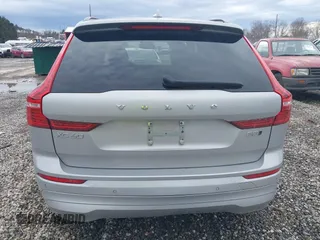 2022 Volvo XC60 Momentum with VIN YV4L12RK2N1972823, listed as a IAAI auction lot 41110804 with 46,380 mi miles. Bid and sale history available at carsss.com. Image 17.