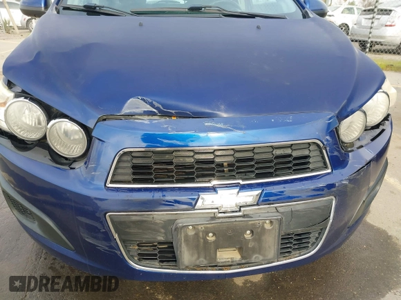 2013 Chevrolet Sonic LT with VIN 1G1JC6SB1D4171148, listed as a IAAI auction lot 41631280 with 147,874 mi miles. Bid and sale history available at carsss.com. Image 6.