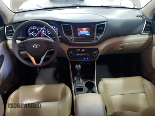 2017 Hyundai Tucson SE with VIN KM8J23A4XHU254056, listed as a Copart auction lot 51379665 with 33,213 mi miles and Salvage Title. Bid and sale history available at DreamBid. Image 8.