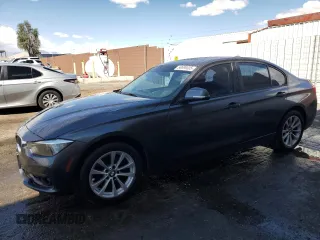2017 BMW 3 Series 320i z VIN WBA8A9C34HK864489, wystawiony jako Copart lot #50696605 z przebiegiem 72 150 mil mil oraz Czysty tytuł • Clean title. Historia ofert i sprzedaży dostępna na DreamBid. Obrazek 1.