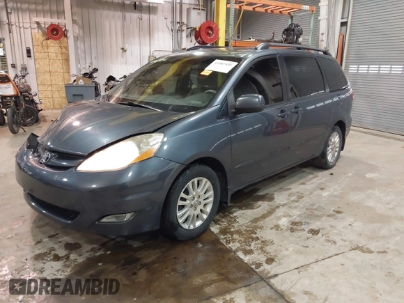 2010 Toyota Sienna XLE with VIN 5TDYK4CC2AS309994, listed as a IAAI auction lot 41487495 with 0 mi miles. Bid and sale history available at carsss.com. Image 17.