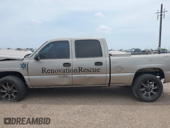 2003 Chevrolet Silverado 1500HD LS with VIN 1GCGC13U13F185851, listed as a IAAI auction lot 41941718 with 320,745 mi miles and . Bid and sale history available at DreamBid. Image 15.