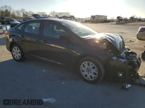 2012 Ford Focus SE z VIN 1FAHP3F24CL121325, wystawiony jako Copart lot #45898655 z przebiegiem 118 962 mil mil oraz Czysty tytuł • Clean title. Historia ofert i sprzedaży dostępna na DreamBid. Obrazek 4.