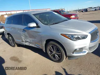 2018 Infiniti QX60 with VIN 5N1DL0MM5JC513813, listed as a IAAI auction lot 41282649 with 71,770 mi miles. Bid and sale history available at carsss.com. Image 1.