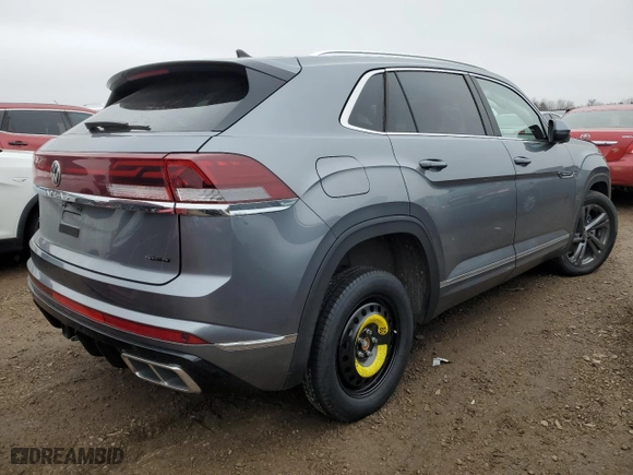 2024 Volkswagen Atlas Cross Sport 2.0T SEL R-Line with VIN 1V2AE2CAXRC212534, listed as a Copart auction lot 81573814 with 18,635 mi miles and Salvage Title. Bid and sale history available at carsss.com. Image 3.