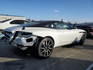 2017 Aston Martin DB11 z VIN SCFRMFAV8HGL03041, wystawiony jako Copart lot #41682005 z przebiegiem Nie podano mil oraz Szkoda całkowita • Salvage title. Historia ofert i sprzedaży dostępna na DreamBid. Obrazek 3.