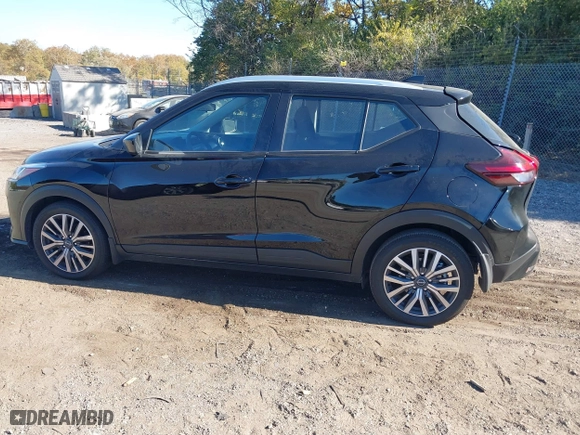 2023 Nissan Kicks SV with VIN 3N1CP5CV9PL558393, listed as a IAAI auction lot 40697756 with 31,375 mi miles. Bid and sale history available at carsss.com. Image 15.
