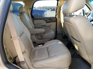 2010 Chevrolet Tahoe LT z VIN 1GNMCBE31AR144717, wystawiony jako Copart lot #46361155 z przebiegiem 153 575 mil mil oraz Szkoda całkowita • Salvage title. Historia ofert i sprzedaży dostępna na DreamBid. Obrazek 10.