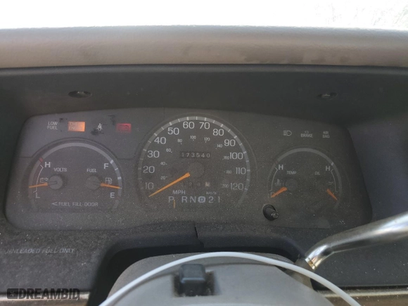 1996 Ford Crown Victoria with VIN 2FALP73WXTX196123, listed as a Copart auction lot 77444094 with 173,540 mi miles and Salvage Title. Bid and sale history available at carsss.com. Image 9.