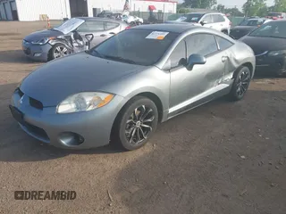 2008 Mitsubishi Eclipse GS z VIN 4A3AK24F28E036454, wystawiony jako IAAI lot #42276489 z przebiegiem 153 707 mil mil oraz . Historia ofert i sprzedaży dostępna na DreamBid. Obrazek 19.