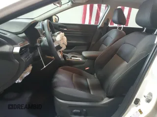 2025 Nissan Altima SV z VIN 1N4BL4DV2SN393878, wystawiony jako Copart lot #60689475 z przebiegiem 1 803 mil mil oraz Czysty tytuł • Clean title. Historia ofert i sprzedaży dostępna na DreamBid. Obrazek 7.