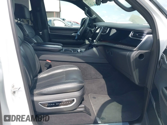 2024 Jeep Grand Wagoneer Series II с VIN 1C4SJSFP4RS127115, выставлен на аукционе IAAI как лот 42097396 с пробегом 45 680 миль миль и . История ставок и продаж доступна на DreamBid. Изображение 5.