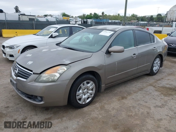 2007 Nissan Altima 2.5 with VIN 1N4AL21E27N404891, listed as a IAAI auction lot 42047791 with 187,232 mi miles. Bid and sale history available at carsss.com. Image 6.