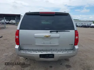 2011 Chevrolet Suburban LT with VIN 1GNSCJE05BR294452, listed as a IAAI auction lot 42107580 with 165,313 mi miles and . Bid and sale history available at DreamBid. Image 17.