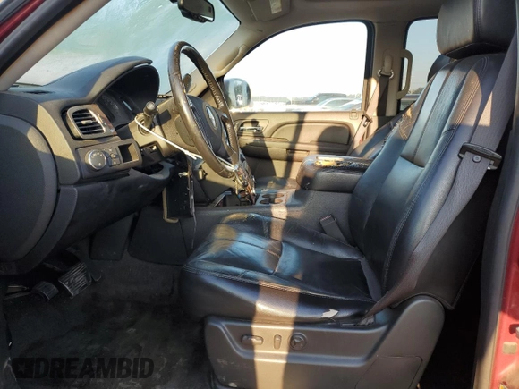 2007 Chevrolet Suburban LT with VIN 1GNFC16017J235565, listed as a Copart auction lot 72355294 with 218,171 mi miles and Salvage Title. Bid and sale history available at carsss.com. Image 7.