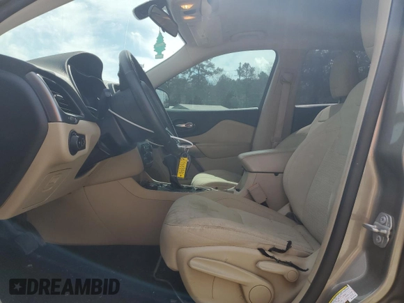 2019 Jeep Cherokee Latitude with VIN 1C4PJMCX5KD193754, listed as a Copart auction lot 45904625 with 83,807 mi miles and Salvage Title. Bid and sale history available at carsss.com. Image 7.