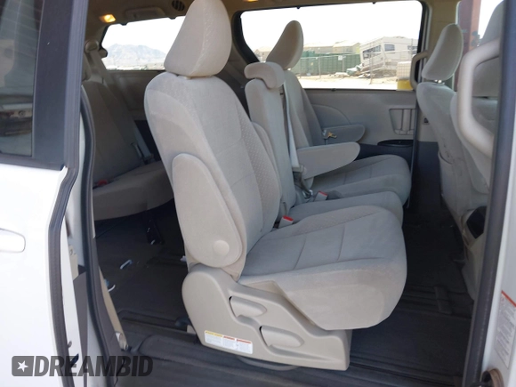 2017 Toyota Sienna LE Auto Access Seat with VIN 5TDKZ3DC5HS820717, listed as a IAAI auction lot 41884712 with 42,592 mi miles. Bid and sale history available at carsss.com. Image 8.