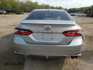 2022 Toyota Camry SE z VIN 4T1G11AK0NU666336, wystawiony jako Copart lot #41667525 z przebiegiem 68 545 mil mil oraz Szkoda całkowita • Salvage title. Historia ofert i sprzedaży dostępna na DreamBid. Obrazek 6.