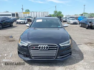 2014 Audi S6 Prestige z VIN WAUF2AFC9EN058417, wystawiony jako IAAI lot #42236333 z przebiegiem 58 257 mil mil oraz . Historia ofert i sprzedaży dostępna na DreamBid. Obrazek 13.