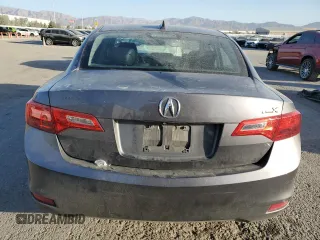 2015 Acura ILX Premium z VIN 19VDE2E52FE000271, wystawiony jako Copart lot #76633154 z przebiegiem 49 646 mil mil oraz Szkoda całkowita • Salvage title. Historia ofert i sprzedaży dostępna na DreamBid. Obrazek 6.