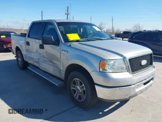 2008 Ford F-150 XL with VIN 1FTRW12W88FB11028, listed as a IAAI auction lot 41662475 with 237,135 mi miles. Bid and sale history available at carsss.com. Image 1.