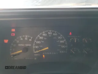 1999 Chevrolet Suburban z VIN 3GNFK16R3XG217135, wystawiony jako Copart lot #57158455 z przebiegiem 200 002 mil mil oraz Czysty tytuł • Clean title. Historia ofert i sprzedaży dostępna na DreamBid. Obrazek 9.
