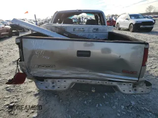 2002 GMC Sonoma SL Fleet with VIN 1GTCS19W528243358, listed as a Copart auction lot 88066065 with 0 mi miles and Salvage Title. Bid and sale history available at carsss.com. Image 6.