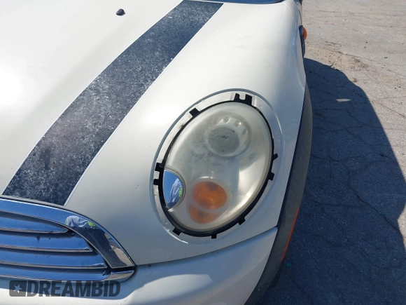 2011 MINI Hardtop with VIN WMWSU3C53BTX97140, listed as a IAAI auction lot 41861648 with 111,899 mi miles and . Bid and sale history available at DreamBid. Image 13.