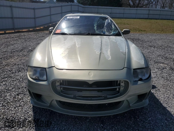 2005 Maserati Quattroporte z VIN ZAMCE39A650019263, wystawiony jako Copart lot #48780445 z przebiegiem Nie podano mil oraz Czysty tytuł • Clean title. Historia ofert i sprzedaży dostępna na DreamBid. Obrazek 5.