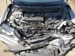 2017 Nissan Rogue SL z VIN 5N1AT2MT3HC885683, wystawiony jako Copart lot #54957275 z przebiegiem 127 879 mil mil oraz Szkoda całkowita • Salvage title. Historia ofert i sprzedaży dostępna na DreamBid. Obrazek 12.