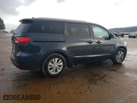 2017 Kia Sedona LX with VIN KNDMB5C11H6238980, listed as a Copart auction lot 78467274 with 151,020 mi miles and Salvage Title. Bid and sale history available at carsss.com. Image 3.