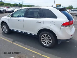 2012 Lincoln MKX z VIN 2LMDJ8JKXCBL01858, wystawiony jako IAAI lot #42221692 z przebiegiem 89 470 mil mil oraz . Historia ofert i sprzedaży dostępna na DreamBid. Obrazek 3.