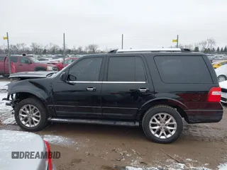 2016 Ford Expedition Limited z VIN 1FMJU2AT3GEF37984, wystawiony jako IAAI lot #41136923 z przebiegiem 142 018 mil mil oraz . Historia ofert i sprzedaży dostępna na DreamBid. Obrazek 13.
