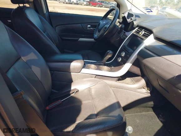 2011 Ford Edge SEL with VIN 2FMDK3JC3BBB03187, listed as a IAAI auction lot 41587480 with 216,244 mi miles. Bid and sale history available at carsss.com. Image 5.