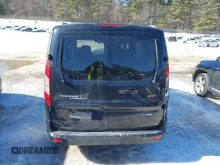 2017 Ford Transit Connect XLT z VIN NM0GS9F72H1318416, wystawiony jako IAAI lot #41611172 z przebiegiem 109 636 mil mil oraz . Historia ofert i sprzedaży dostępna na DreamBid. Obrazek 16.