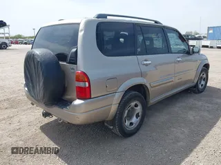 2002 Suzuki XL-7 Standard with VIN JS3TX92V424119690, listed as a IAAI auction lot 41877483 with 113,590 mi miles. Bid and sale history available at carsss.com. Image 4.