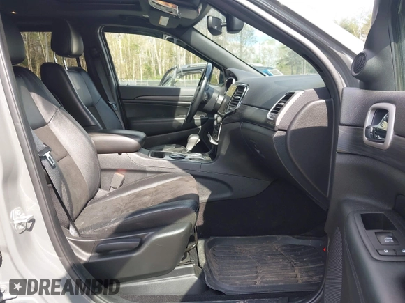 2020 Jeep Grand Cherokee Altitude z VIN 1C4RJFAG5LC364453, wystawiony jako IAAI lot #42168969 z przebiegiem 66 573 mil mil oraz . Historia ofert i sprzedaży dostępna na DreamBid. Obrazek 5.