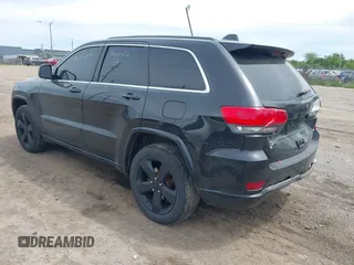2015 Jeep Grand Cherokee Altitude z VIN 1C4RJFAG5FC682058, wystawiony jako IAAI lot #42352814 z przebiegiem 228 067 mil mil oraz . Historia ofert i sprzedaży dostępna na DreamBid. Obrazek 3.